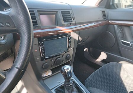 Opel Vectra 2.2 -