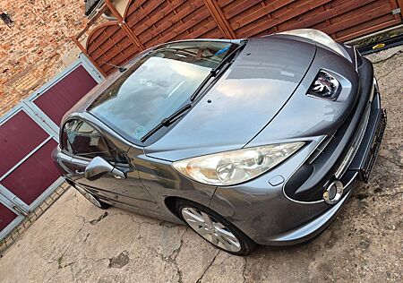 Peugeot 207 CC Sport 150 THP Sport