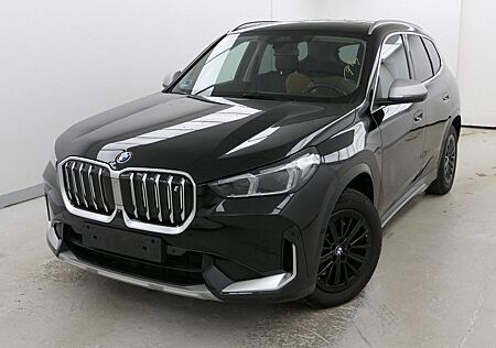 BMW iX1 30 xDrive xLine Leder_Pano_HarmanKard_Headup