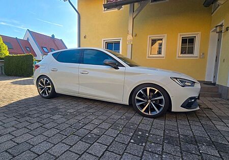 Seat Leon 1.5 eTSI ACT 110kW FR DSG FR