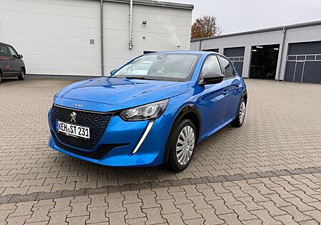 Peugeot 208 e208 Allure Elektromotor 136