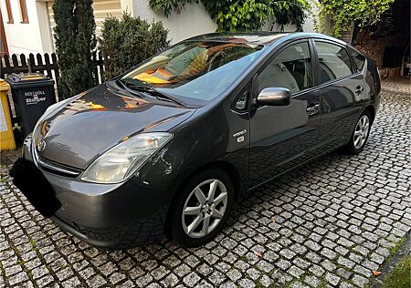 Toyota Prius 1.5-l-VVT-i -
