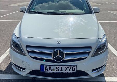 Mercedes-Benz B 200 BlueEFFICIENCY Edition 1 Edition 1