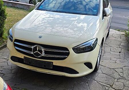 Mercedes-Benz B 200 d 4MATIC DCT -