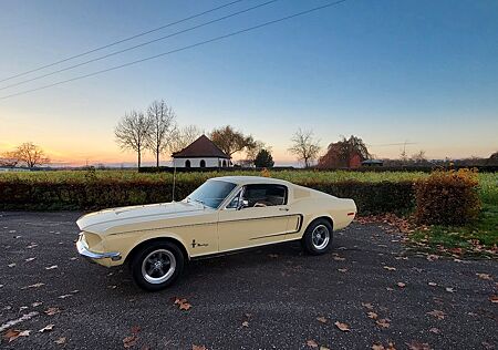 Ford Mustang Fastback, C-Code, 289ci V8, Calif.-Car!