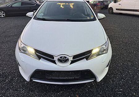Toyota Auris Life 1,6-l-Valvematic