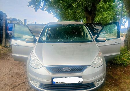 Ford Galaxy 2,0 TDCi 103kW DPF Ghia 6-tronic Ghia