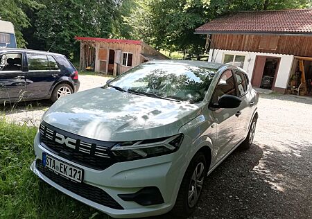 Dacia Sandero TCe 90 Essential Essential