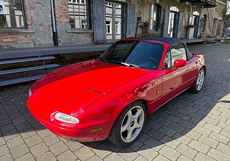 Mazda MX-5 Cabriolet sehr gepflegter Zustand 1. Serie