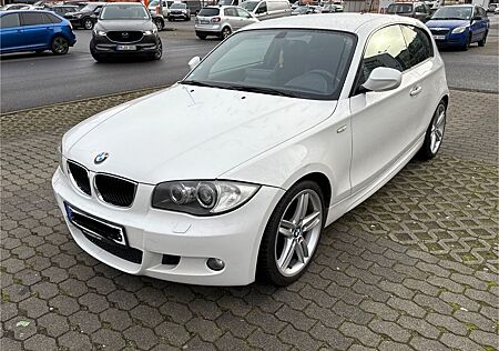 BMW 118i M-Paket Teilleder Navi Sitzheizung Klimaau