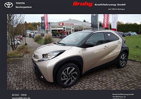 Toyota Aygo (X) Teamplayer Sitzheizung Kamera