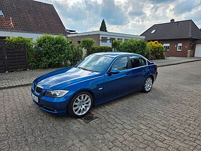 BMW 330i -