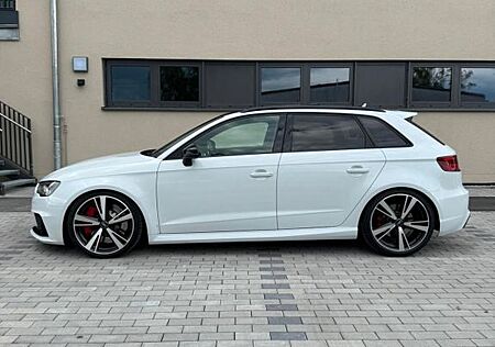 Audi RS3 - Sportback - wenig km - voll - 8Fach -