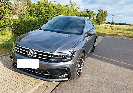 VW Tiguan Volkswagen 2.0 TDI SCR 176kW DSG 4MOTION Highlin...