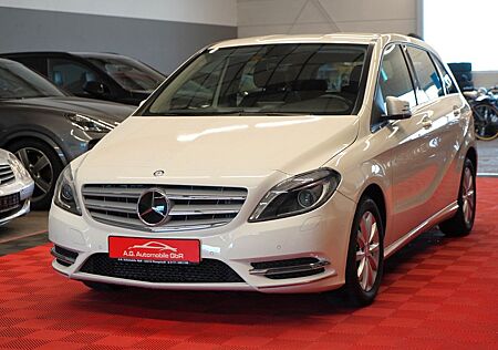 Mercedes-Benz B 180 Bi-Xenon*Rückfahrk*Kllima*6Gang*