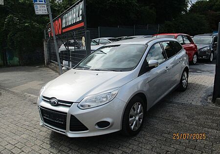 Ford Focus 1.6 Benzin Top Zustand Turnier Trend