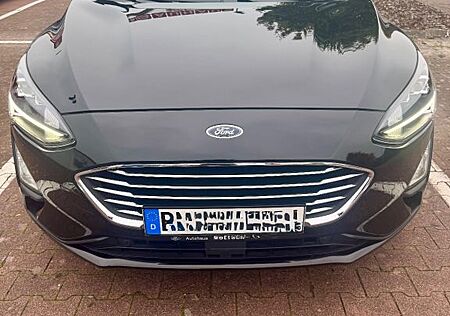 Ford Focus 1,0 EcoBoost 92kW Titanium Turnier Tit...