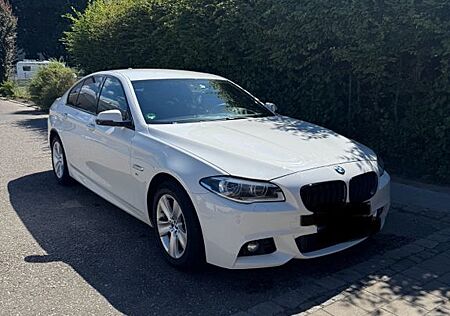 BMW 520d xDrive A Luxury Line Luxury Line