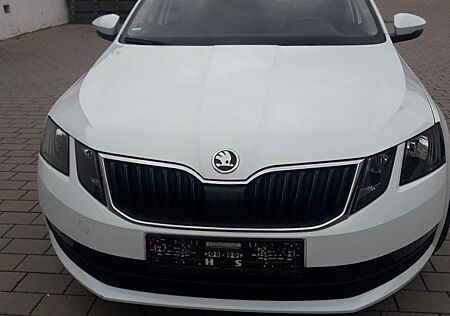 Skoda Octavia 1.4 TSI Drive Combi Drive