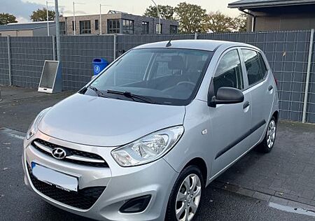 Hyundai i10 gebraucht kaufen Hyundai i10 1.1 5 Star Edition 5 Star Edition