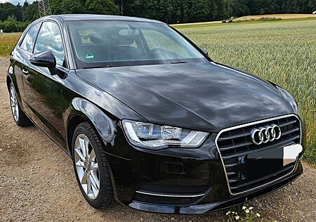 Audi A3 1.4 TFSI S tronic Ambiente Nav SHZ Leder