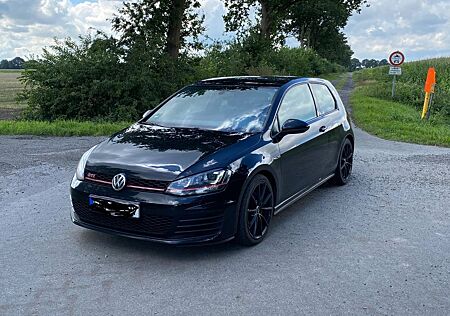 VW Golf Volkswagen 2.0 TSI DSG BMT GTI GTI