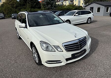 Mercedes-Benz E 350 T-Modell BI-XENON / PANO / ACC / AHK
