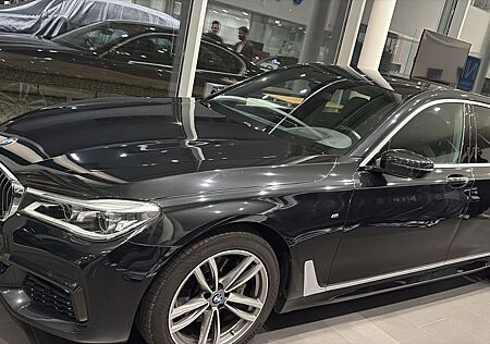 BMW 740i - M-Sport Garantie scheckheft unfallfrei