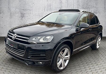 VW Touareg Volkswagen 3.0 TDI V6 R-line*AHK*ACC*PANO*DYNAUDIO*