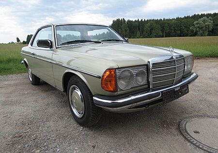 Mercedes-Benz 230 C230 Coupe Automatik *H-Kennzeichen, TOP*