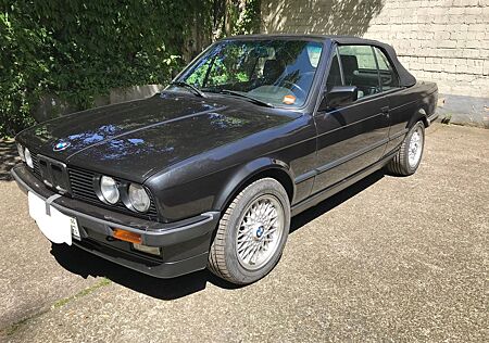 BMW 325i Cabrio E30