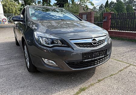 Opel Astra ST 1.4 Turbo Selection Xenon/Sitz-LenkHzg