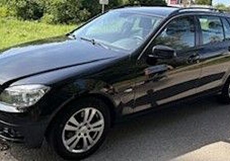 Mercedes-Benz C 180 CGI T BlueEFFICIENCY Autom. -