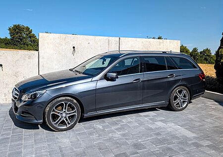 Mercedes-Benz E 200 CDI T - unfallfrei, scheckheftgepflegt