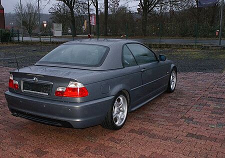 BMW 325Ci -Cabrio mit Hardtop