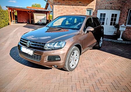 VW Touareg Volkswagen 3.0 V6 TDI Tiptronic BMT Terrain Tec...
