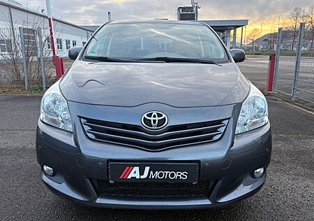 Toyota Verso Edition | PANO | 7.SITZ | AHK | 2.HAND |
