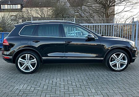 VW Touareg Volkswagen V6 TDI R-line Terrain Tech Exclusive