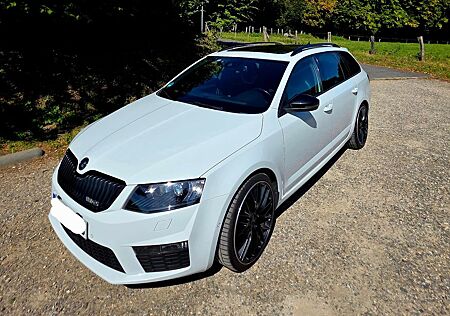 Skoda Octavia 2.0 TSI DSG RS Combi RS