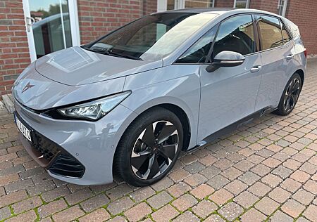 Cupra Born 204 PS LED Wärmepumpe Kamera Navi