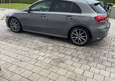 Mercedes-Benz A 200 -AMG Line