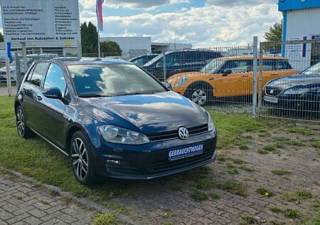 VW Golf Volkswagen VII Lim. Cup/Klimaautomatik/SHG/Navi