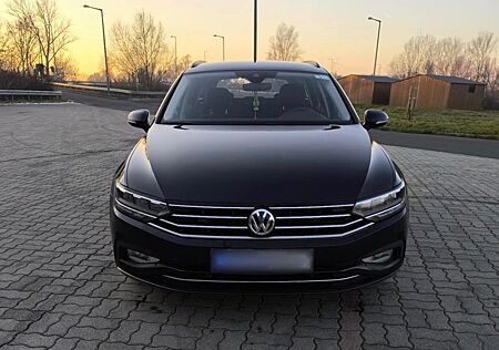 VW Passat Variant Volkswagen 2.0 TDI SCR 140kW DSG Busines...