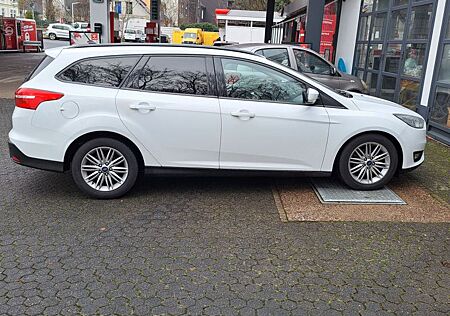 Ford Focus 1,0 EcoBoost 92kW Business Turnier Bus...