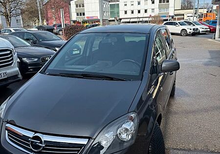 Opel Zafira B Design Edition