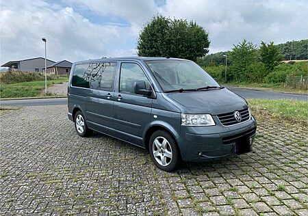 VW T5 Multivan Volkswagen