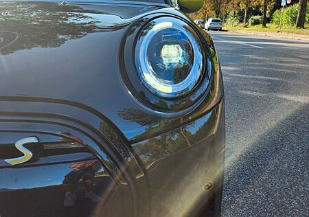 Mini Cooper SE Electric Trim
