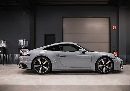 Porsche 992 /911 Sport Classic-Lift-Burm.-360*Kam-100KM!