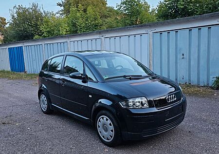Audi A2 1.4 -Alu's Fahrzeug "sehr sauber fgz