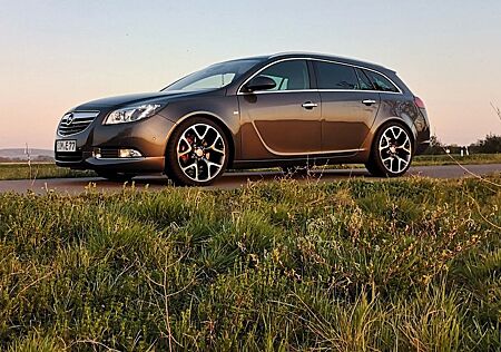 Opel Insignia Sports Tourer 2.0 T Design Edition ...